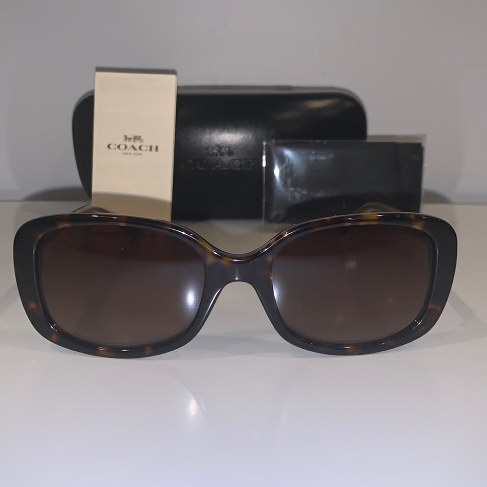 NWOT Coach HC 8278 512013 Womens Sunglasses brown Grad. Comes w/ case+cloth
